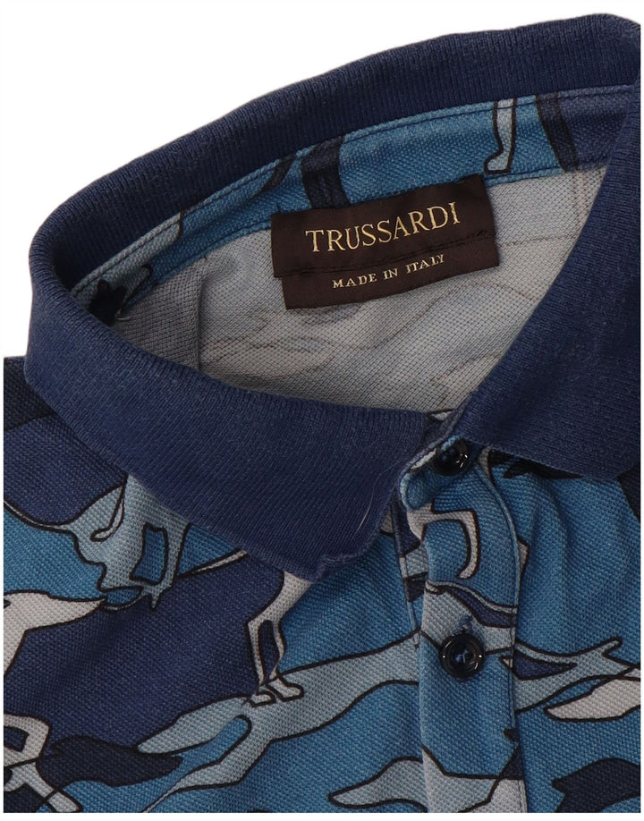 Мужская рубашка-поло TRUSSARDI среднего синего цвета с животным принтом