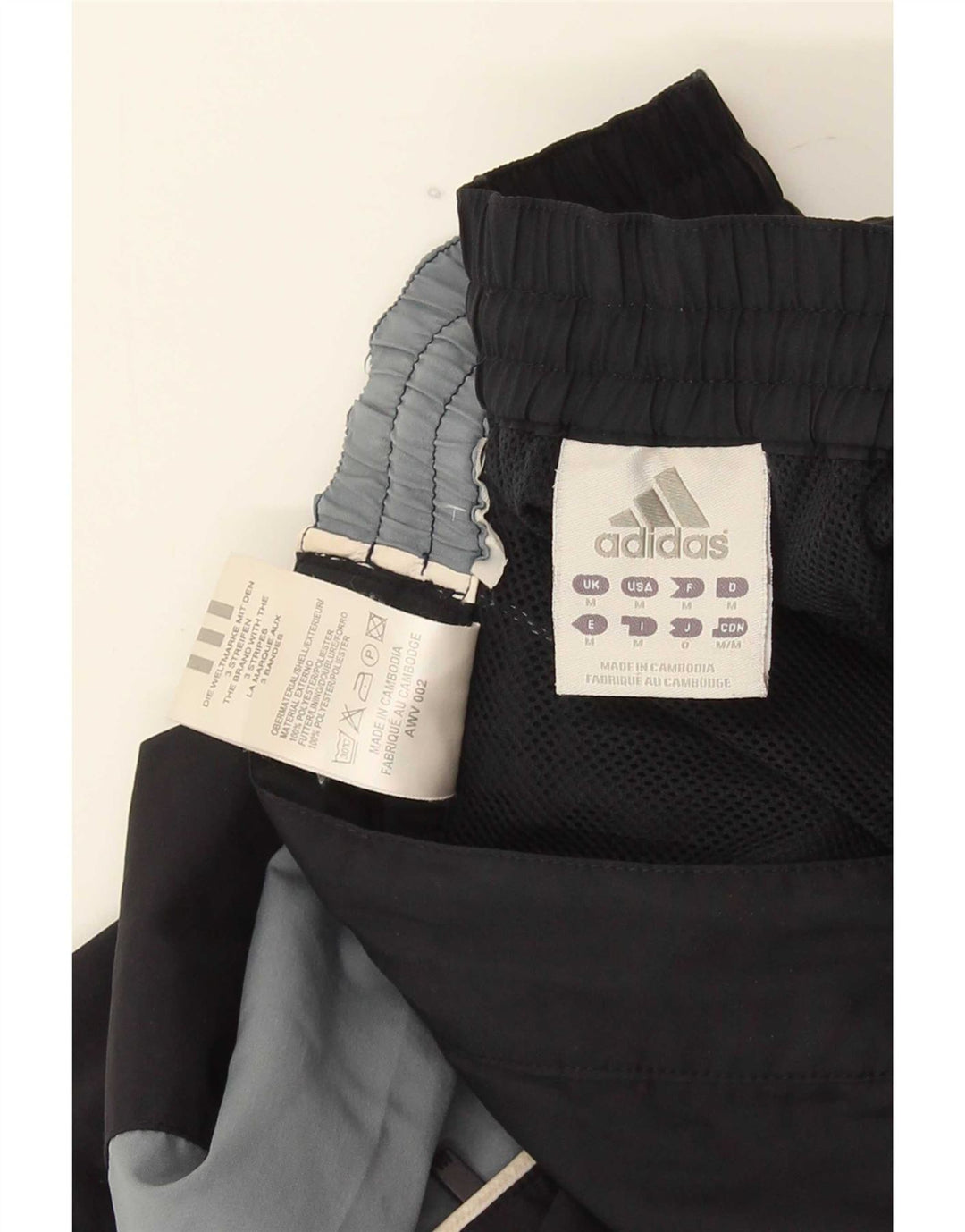 Мужские спортивные шорты Adidas Regular с графикой, средний черный, полиэстер с цветными блоками