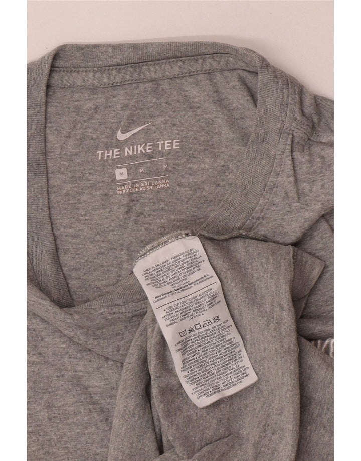 Мужская футболка Nike из хлопка среднего серого цвета
