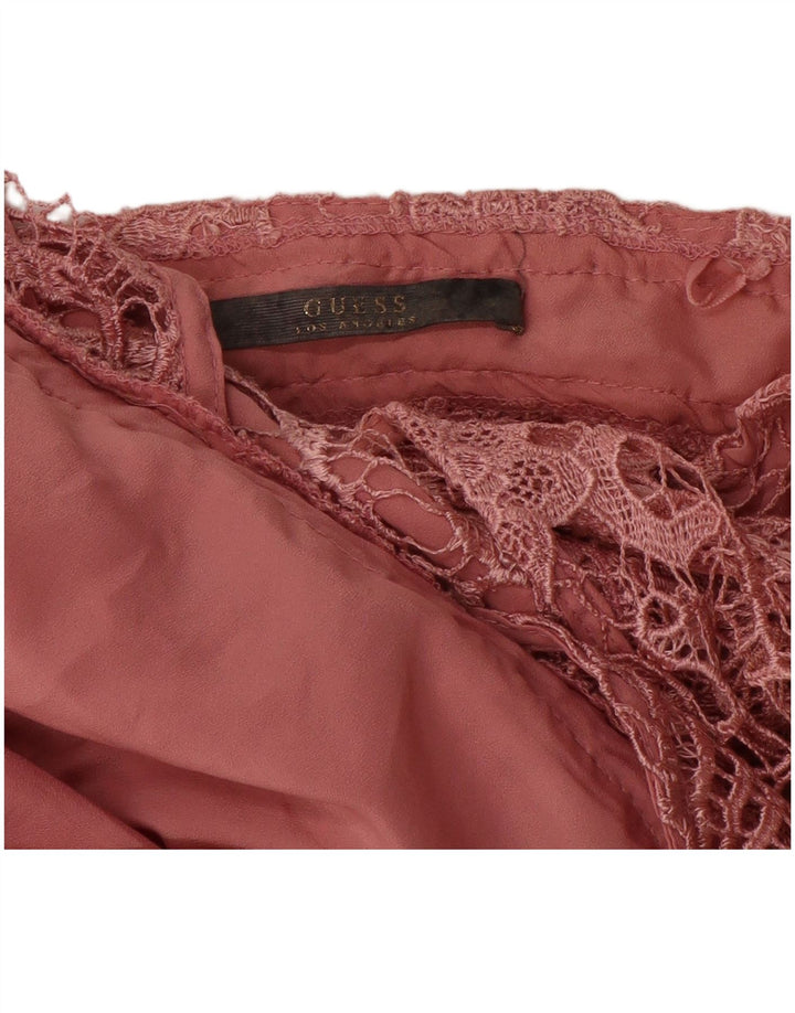Женское платье-футляр Guess UK 12, полиэстер среднего розового цвета с цветочным принтом