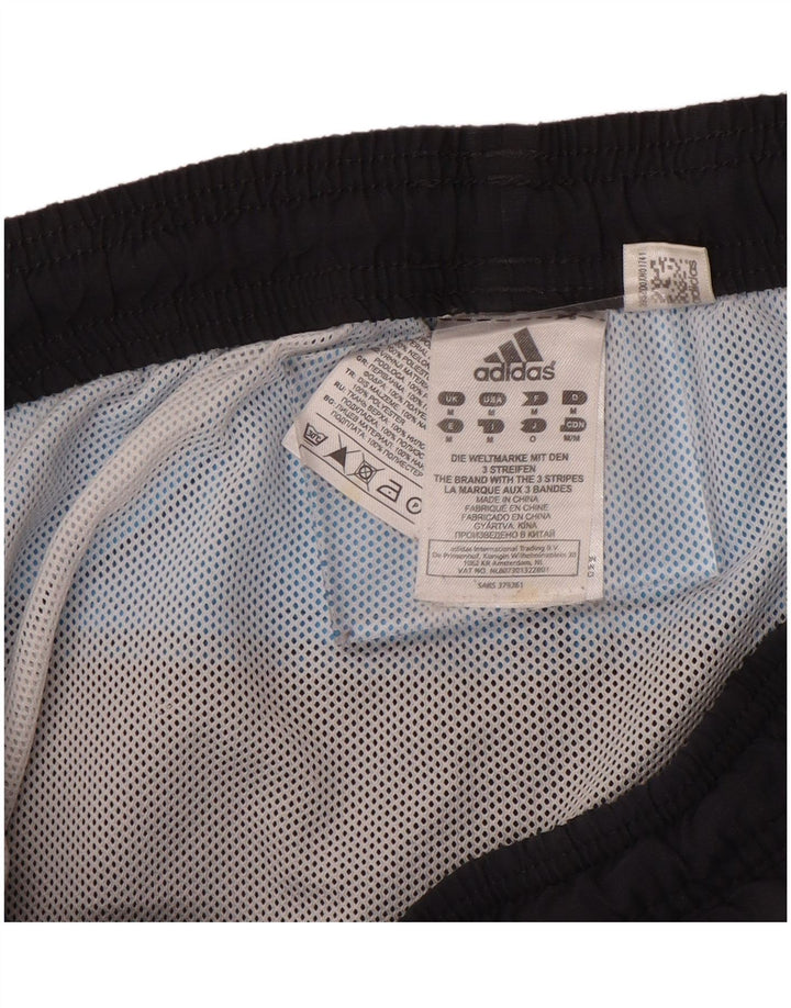 Мужские спортивные шорты ADIDAS среднего размера, темно-синие, полиэстер с цветными блоками