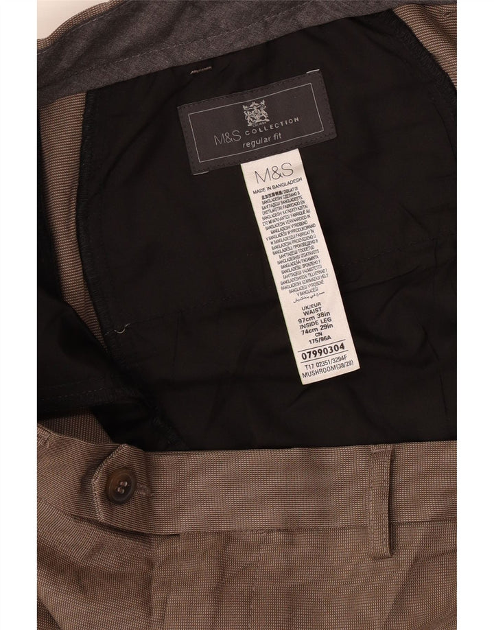 Мужские костюмные брюки классического кроя Marks & Spencer W38 L29 бежевого цвета из полиэстера