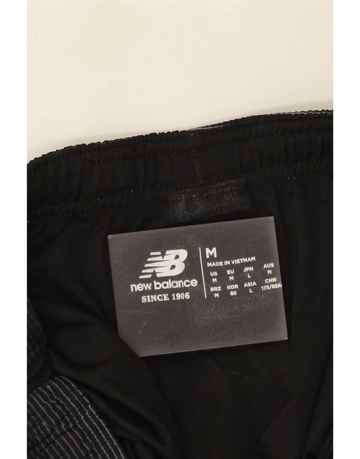 Мужские спортивные шорты New Balance с графикой, средние черные полосатые полиэстеровые шорты