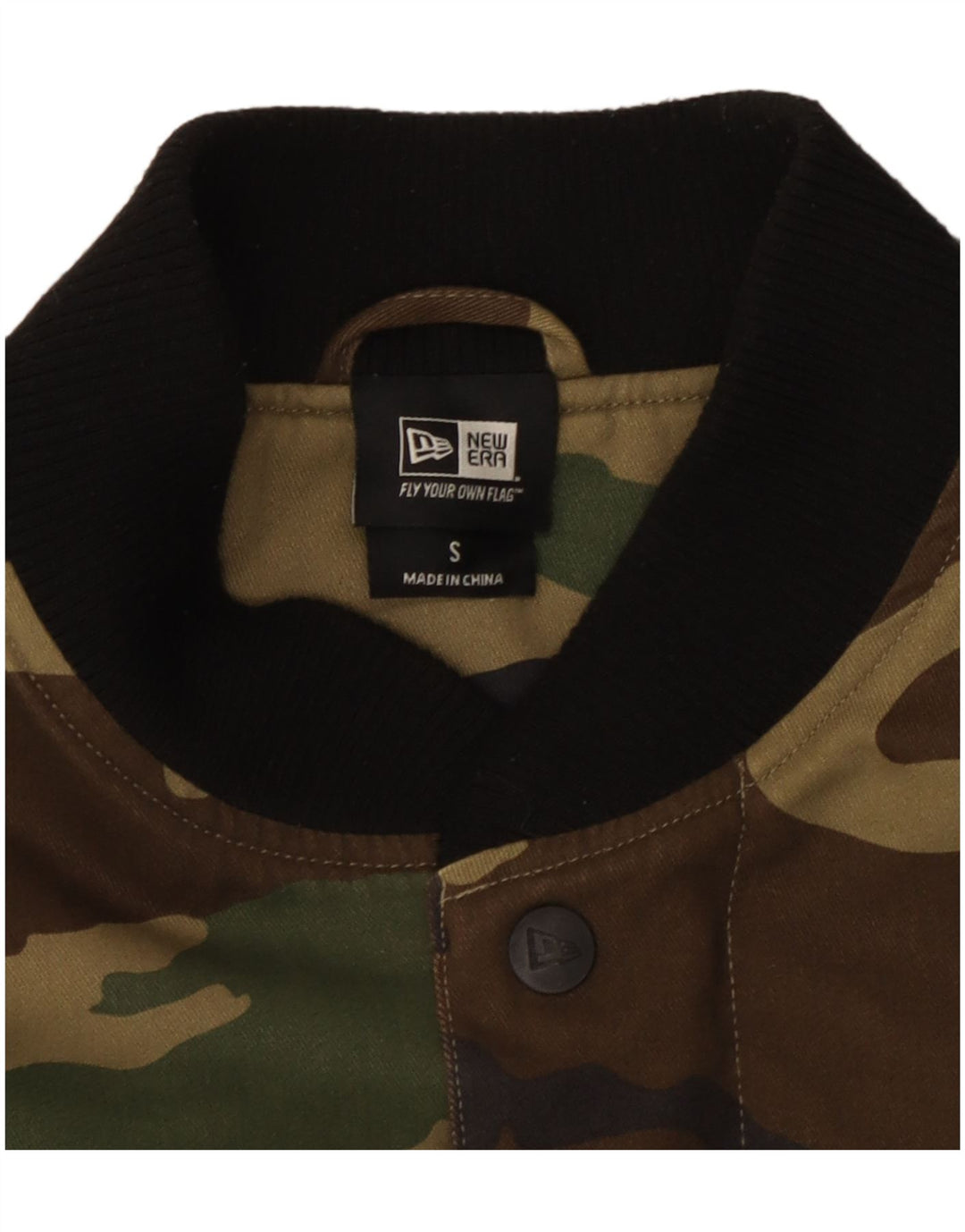 Мужская университетская куртка New Era с графическим рисунком, Великобритания, 36, маленькая, камуфляж, хлопок цвета хаки