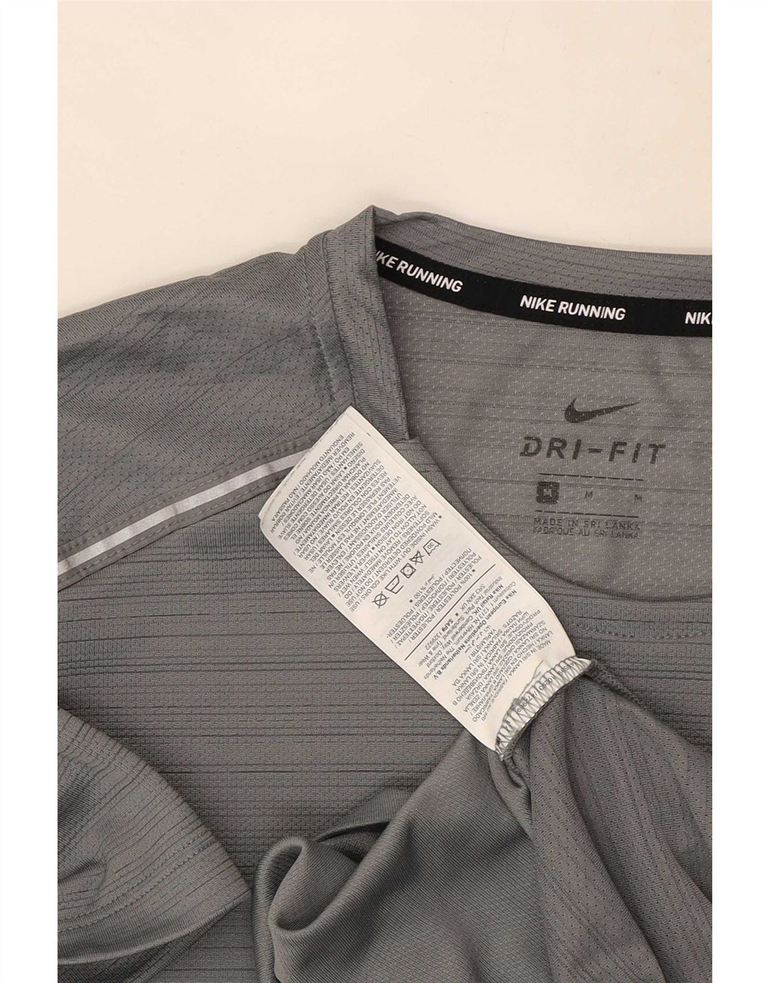 Мужская футболка Nike Dri Fit из полиэстера среднего серого цвета в полоску