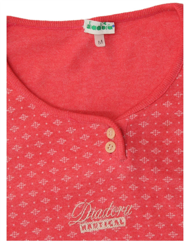 Женская футболка DIADORA Top UK 14, хлопок среднего розового цвета с геометрическим рисунком