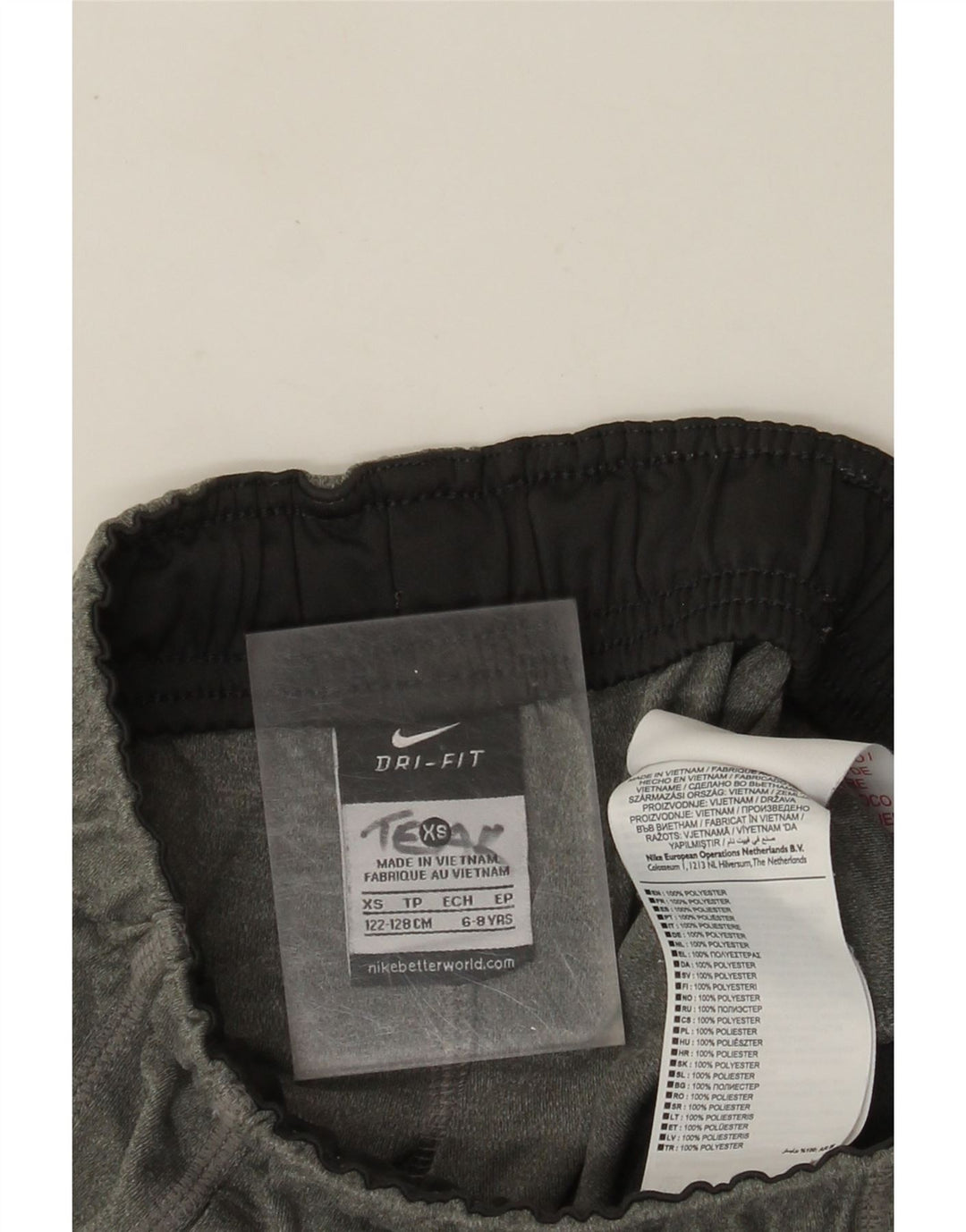 Спортивные шорты Nike для мальчиков Dri Fit 6–7 лет XS, серый полиэстер