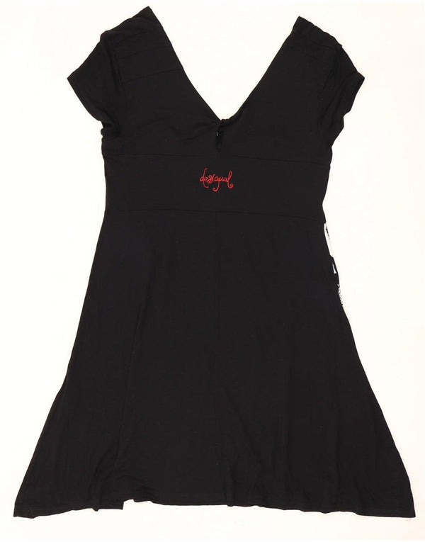 Женское платье трапециевидного силуэта с графическим рисунком Desigual UK 18 XL, черное из вискозы с цветочным принтом