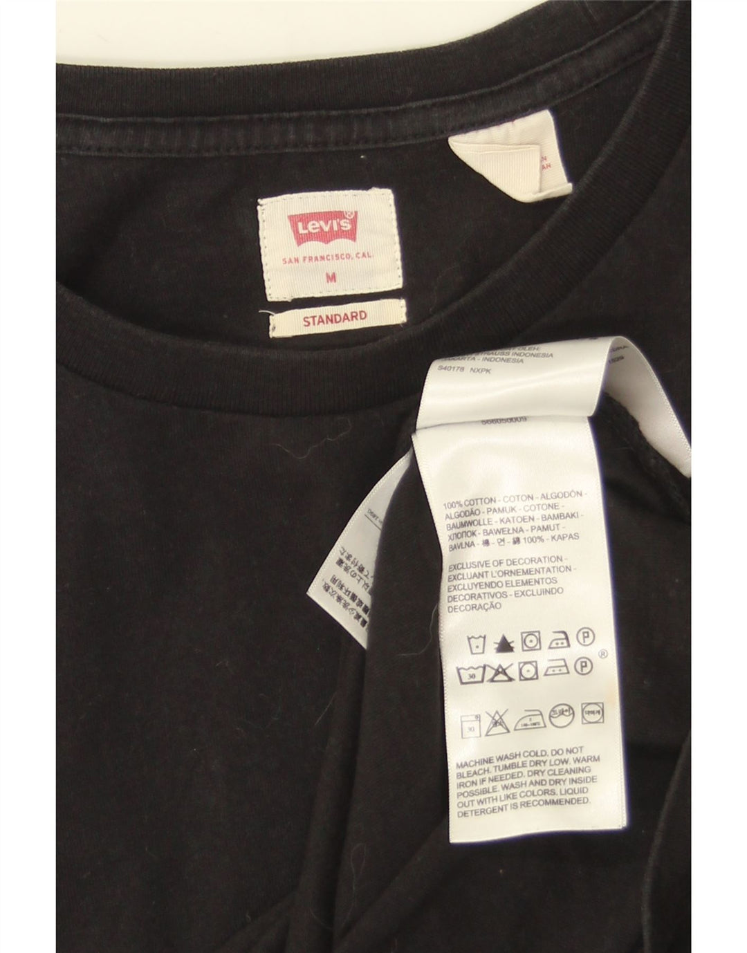 Мужская футболка Levi's Standard из хлопка среднего размера, черная