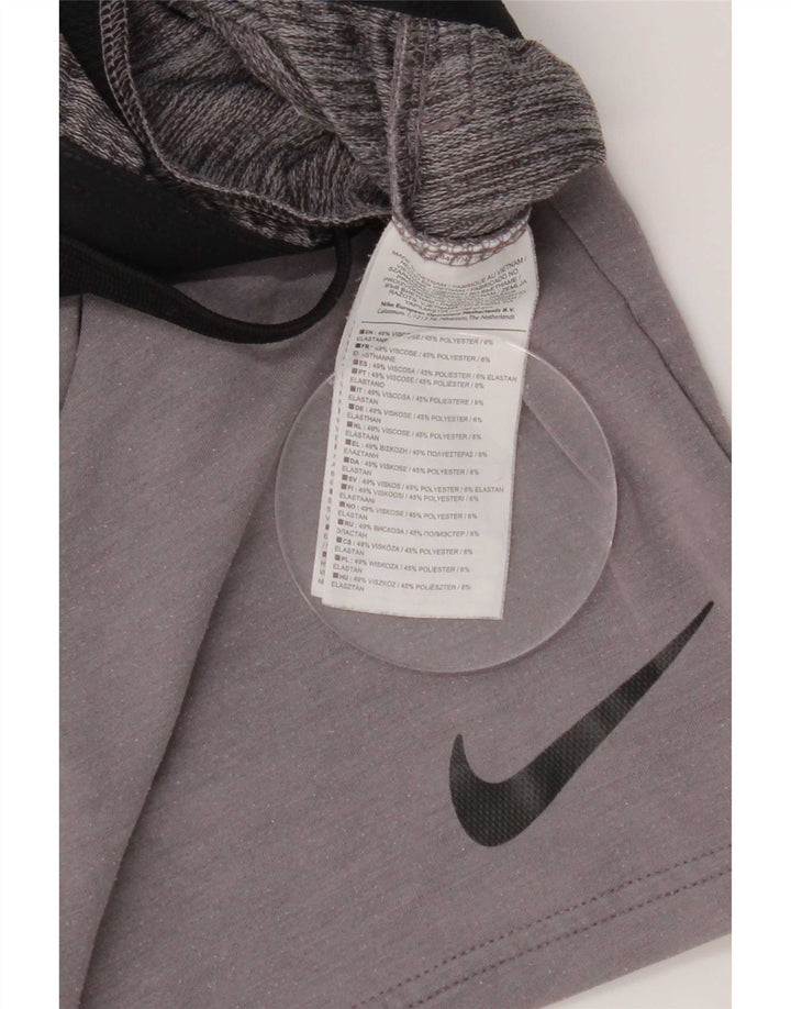 Мужские спортивные шорты Nike Dri Fit среднего серого цвета из вискозы