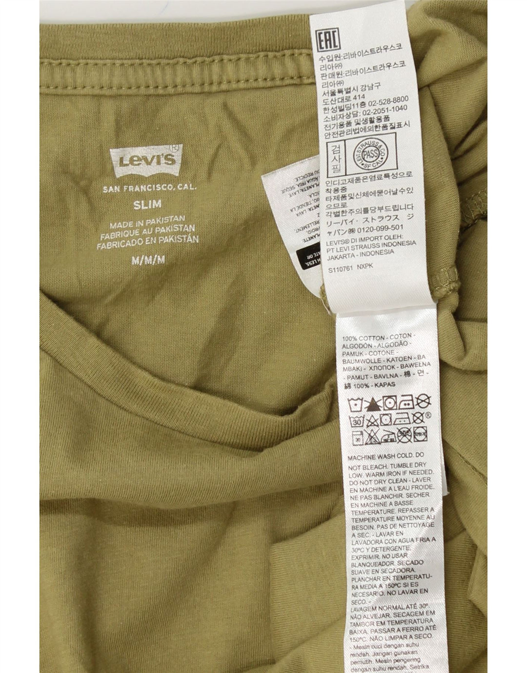 LEVI'S Mens Slim Graphic T-Shirt Top Medium Khaki Cotton Vintage Levi's and Second-Hand Levi's from Messina Hembry 