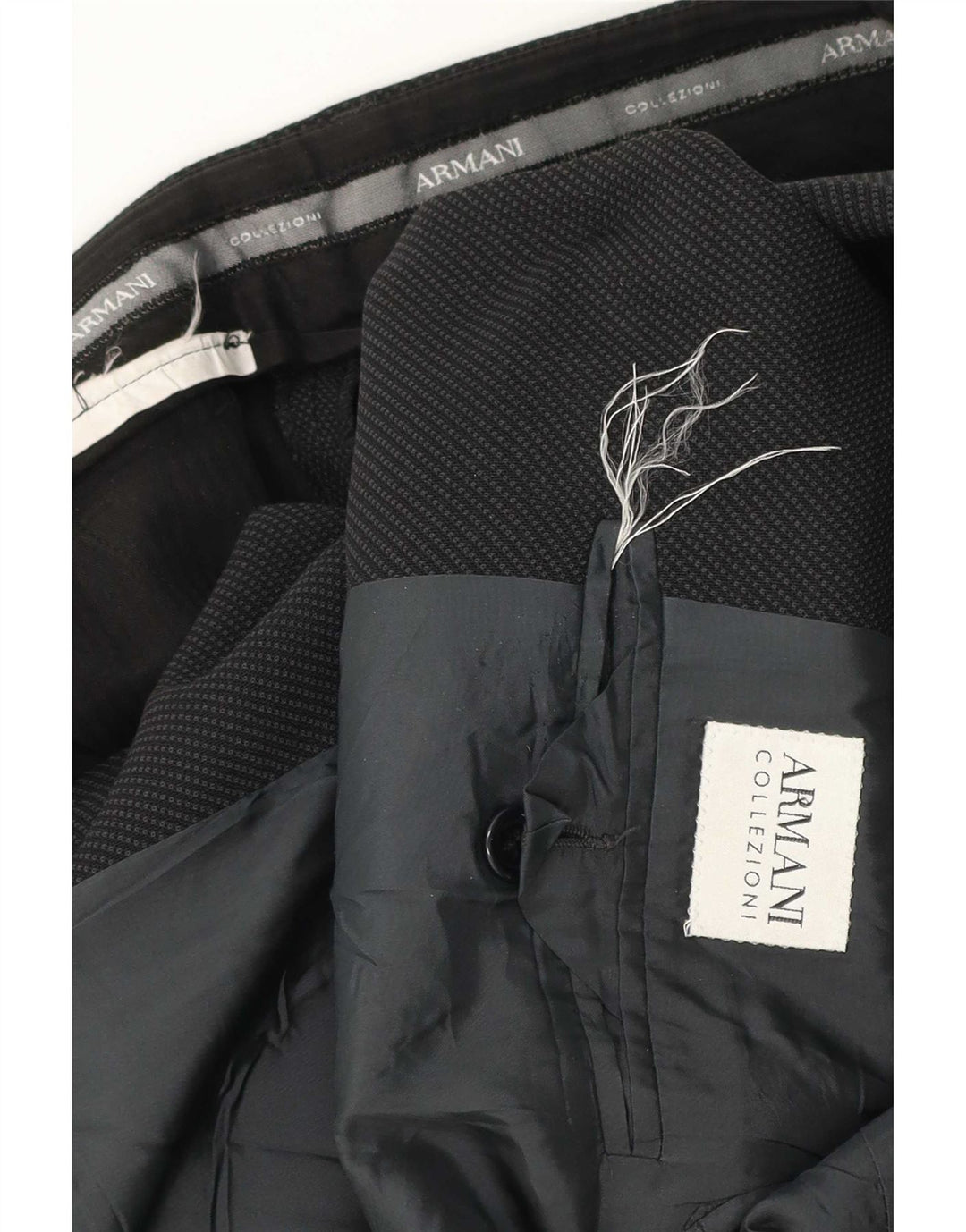 Мужской костюм-двойка с 3 пуговицами Armani Collezioni среднего серого цвета