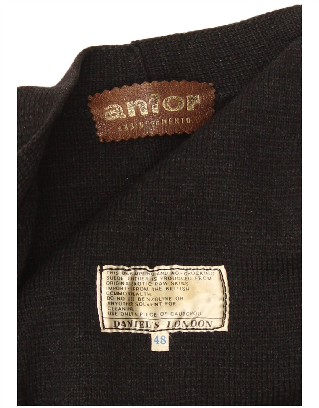 Мужской замшевый свитер-кардиган Anfor EU 48, замша среднего черного цвета с цветными блоками