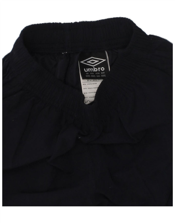 UMBRO Boys Graphic Bermuda Sport Shorts 7-8 Years 3XS Navy Blue Polyester | Vintage Umbro | Thrift | Second-Hand Umbro | Used Clothing | Messina Hembry 