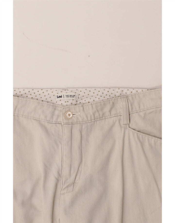 LEE Womens Bermuda Shorts W34 Large Off White Vintage Lee and Second-Hand Lee from Messina Hembry 