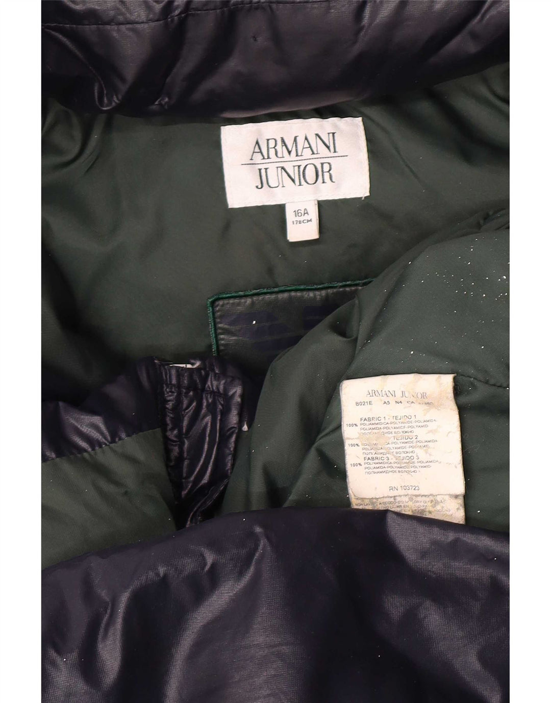 Утепленная куртка Armani Junior для мальчиков с капюшоном 15-16 лет Темно-синяя с цветными блоками