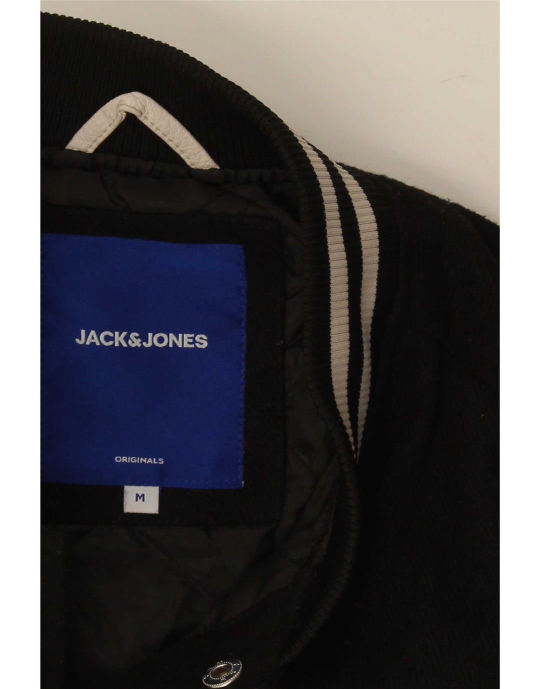 Мужская университетская куртка Jack & Jones с графическим рисунком UK 38, средний черный, с цветными блоками