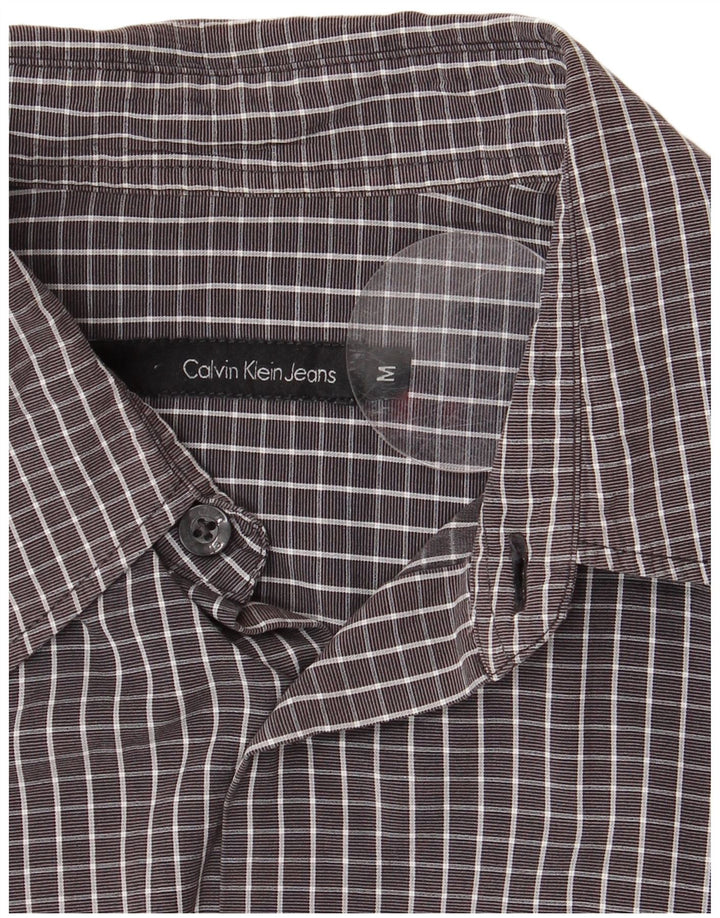 CALVIN KLEIN JEANS Мужская рубашка среднего серого цвета в клетку
