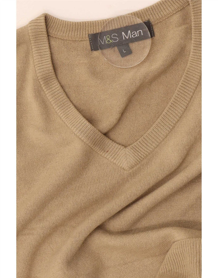 Мужской джемпер с v-образным вырезом Marks & Spencer большой бежевый
