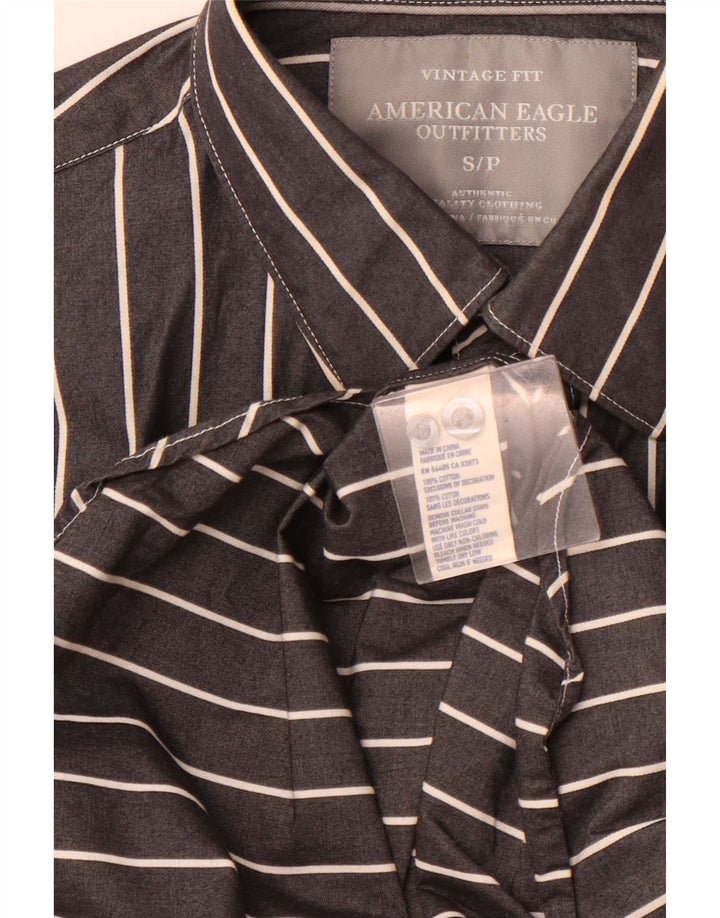 AMERICAN EAGLE OUTFITTERS Мужская винтажная рубашка маленького размера из хлопка в серую полоску
