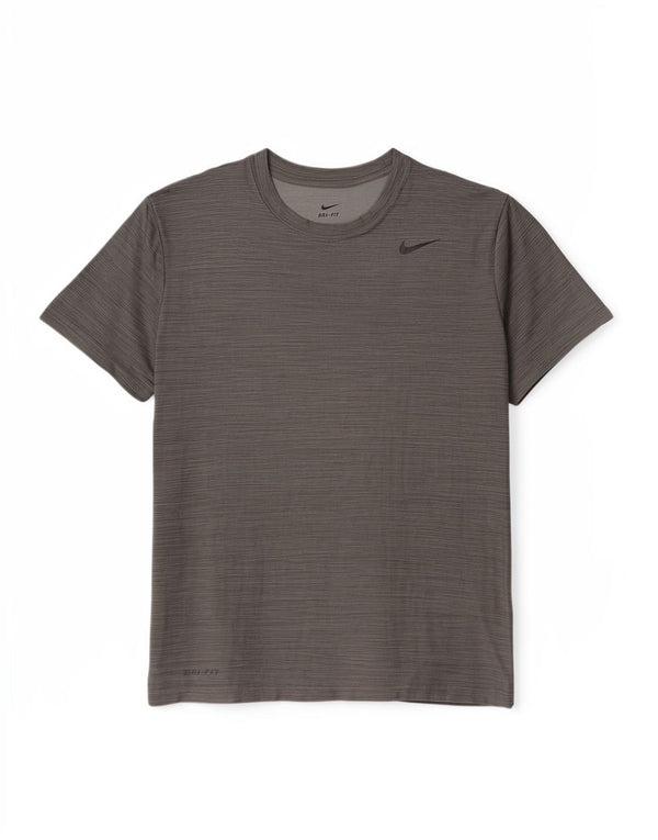 Мужская футболка Nike из полиэстера среднего серого цвета в полоску