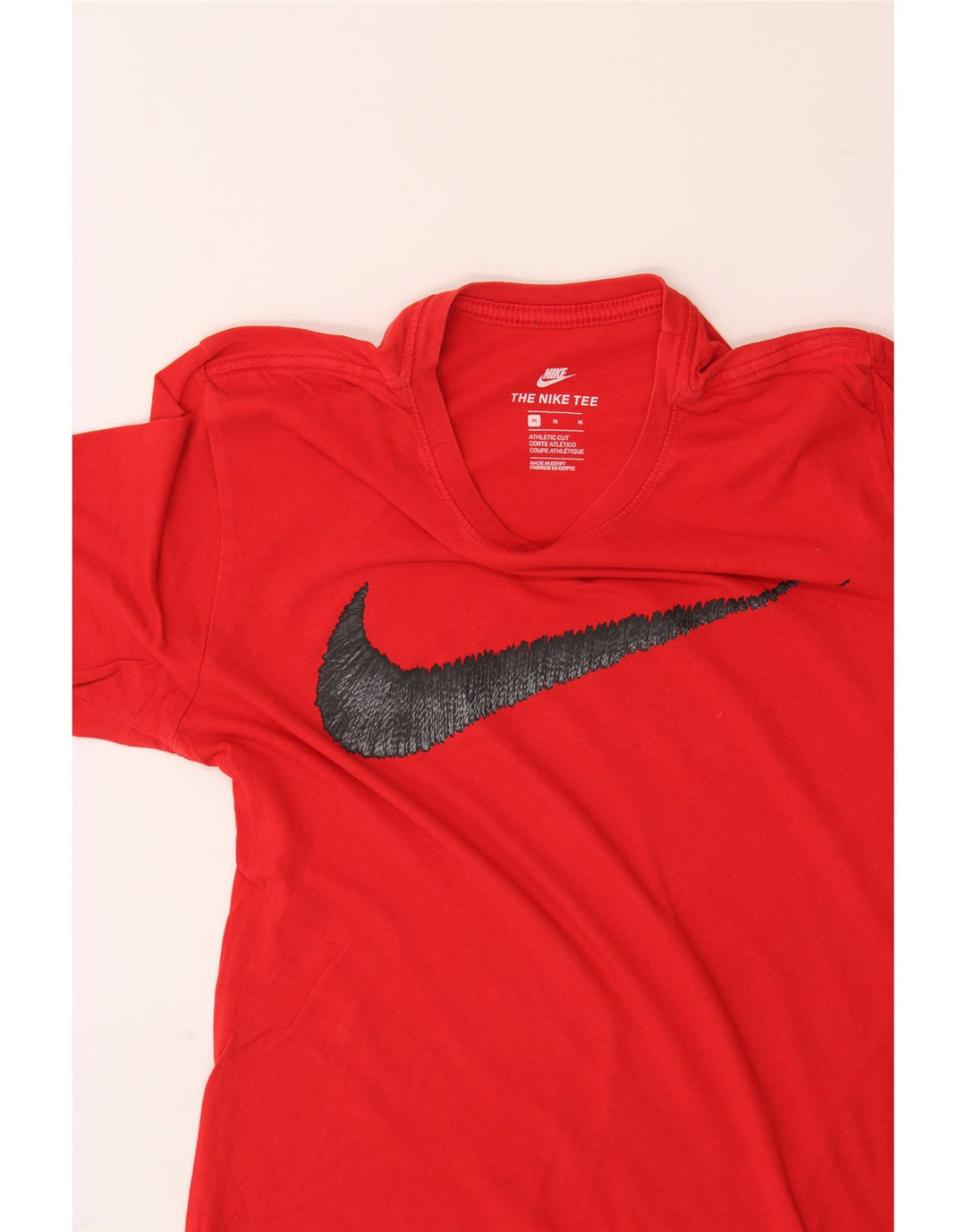 NIKE Mens Athletic Cut Graphic T-Shirt Top Medium Red Cotton Vintage Nike and Second-Hand Nike from Messina Hembry 