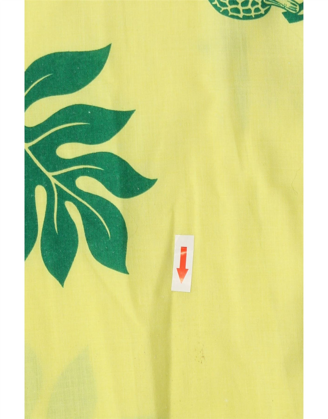 Винтажная мужская рубашка с коротким рукавом среднего желтого цвета с цветочным принтом