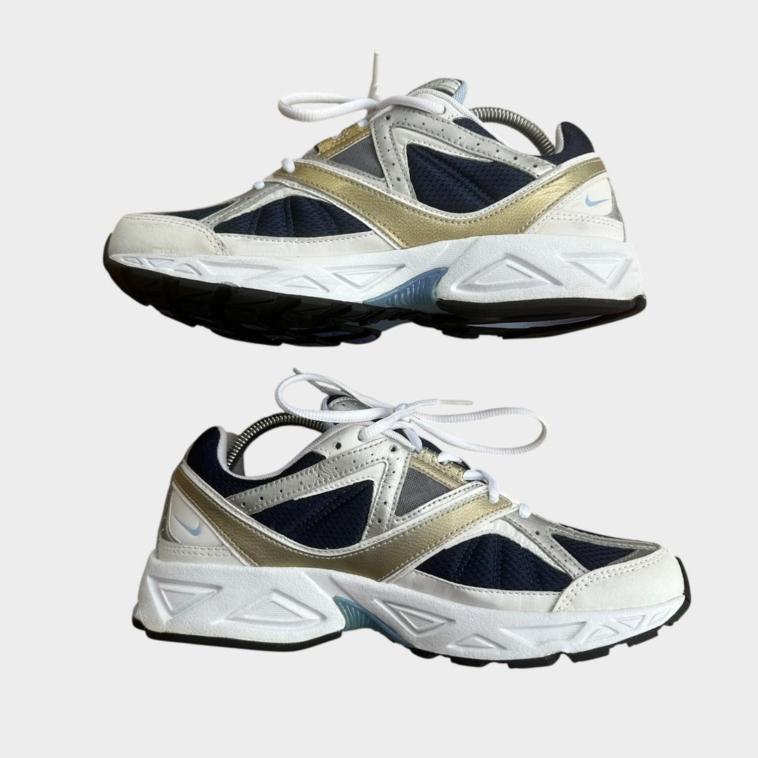 Винтажные кроссовки Nike - женские UK8