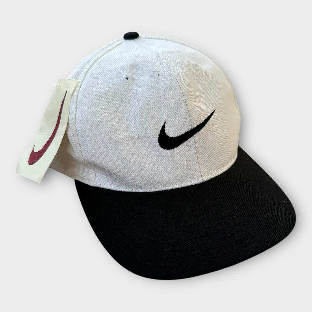 Винтажная кепка Nike — один размер.
