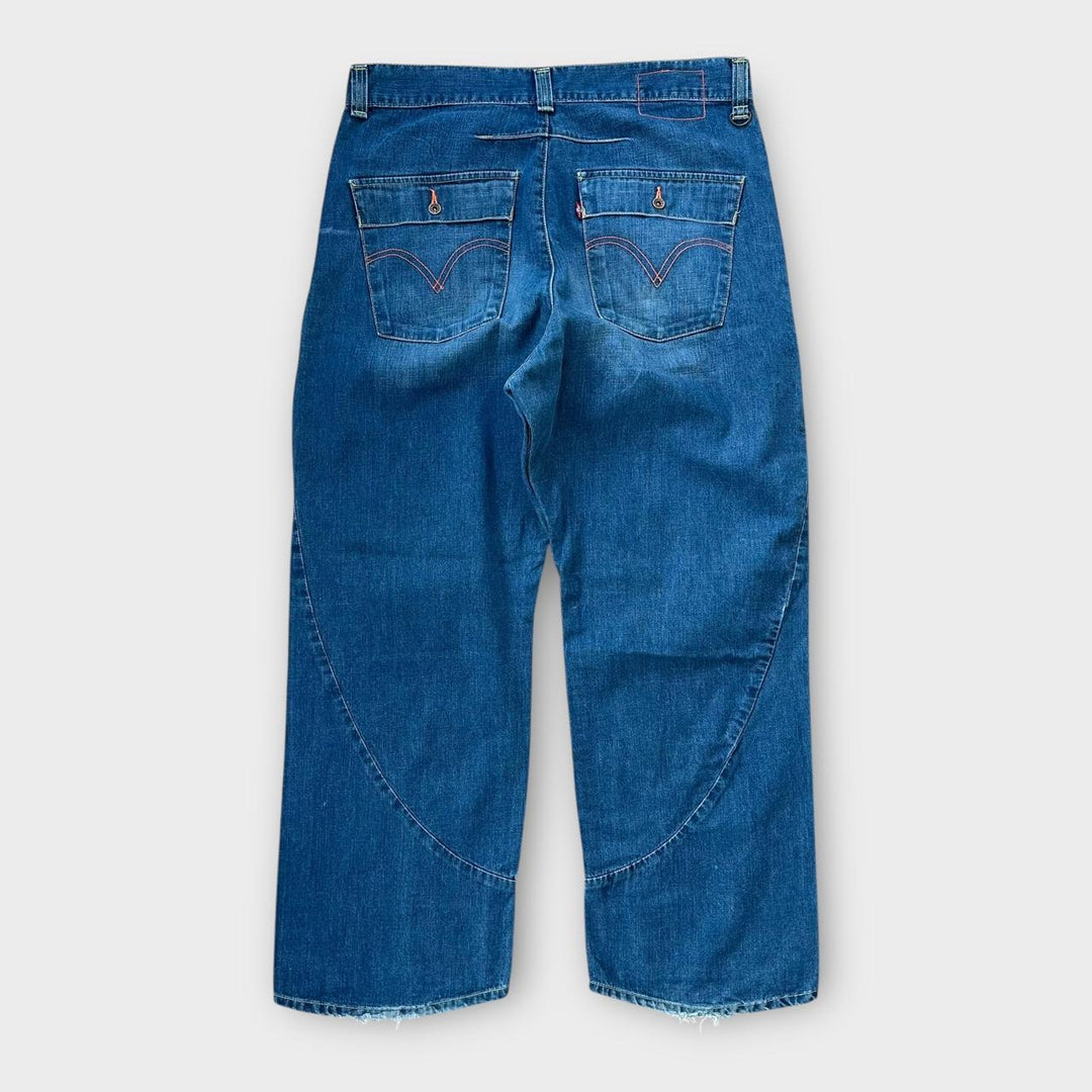 Скрученные джинсы Baggy Levi’s – талия 34.