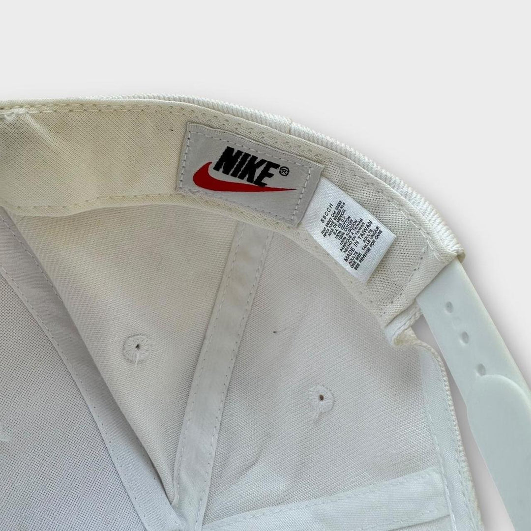 Винтажная кепка Nike — один размер.
