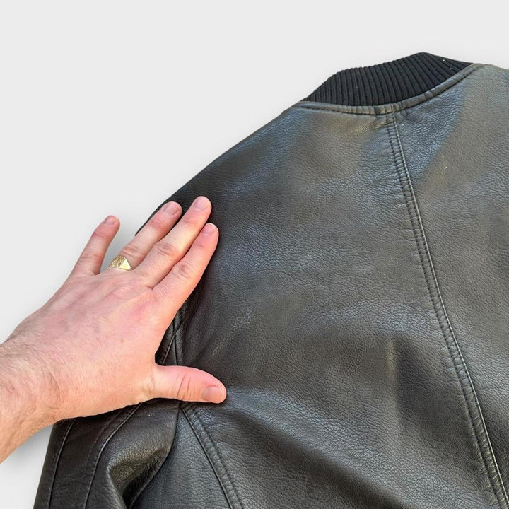 Кожаная куртка Porter and Ash - маленькая