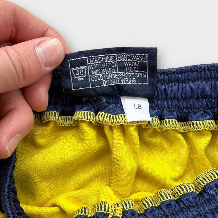 Винтажные шорты Tottenham — большие мальчики (на размер XS)