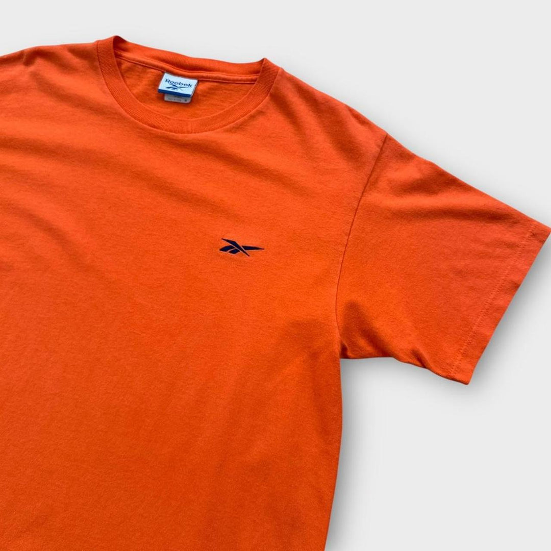 Винтажная футболка Reebok - средняя