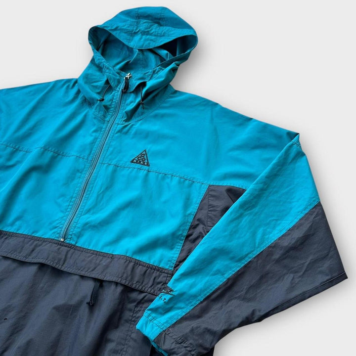 Складная куртка Nike ACG — средняя (подходит как большая)