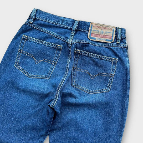 Расклешенные джинсы Diesel - талия 30 дюймов.