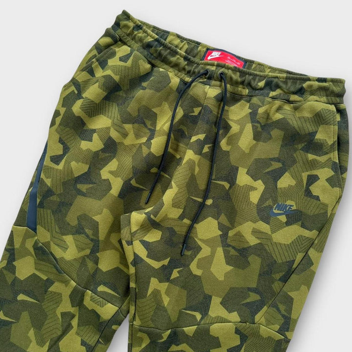 Полный спортивный костюм из технического флиса Nike - XXL