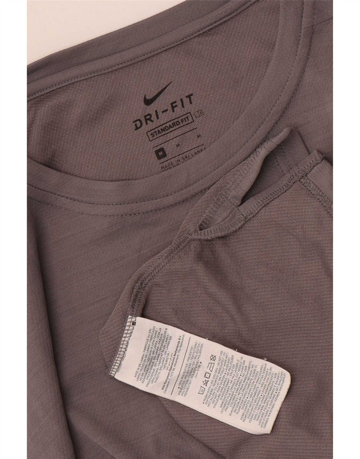 Мужская футболка Nike Dri Fit Standard Fit, верх из полиэстера среднего серого цвета
