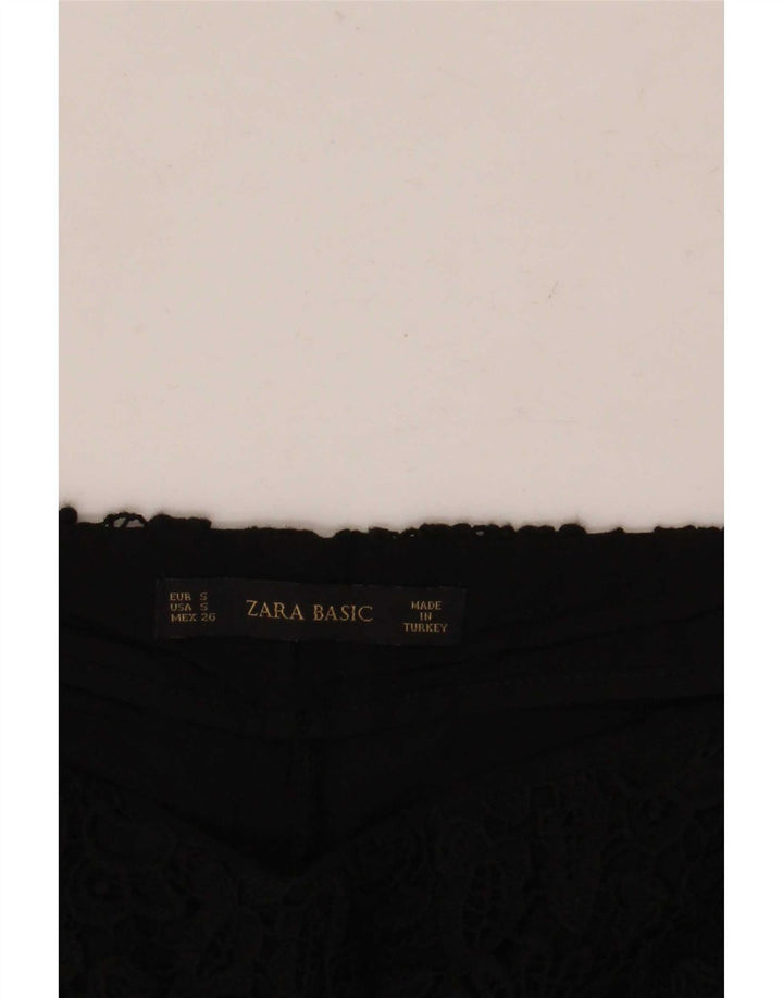 Женские повседневные шорты Zara, маленькие W26, черные с цветочным принтом