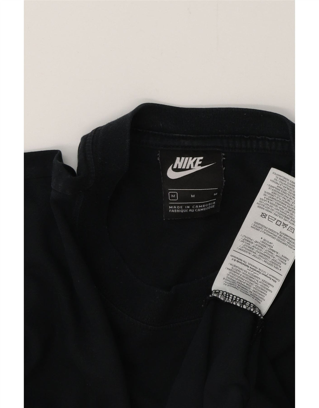 NIKE Mens Graphic T-Shirt Top Medium Navy Blue Cotton Vintage Nike and Second-Hand Nike from Messina Hembry 