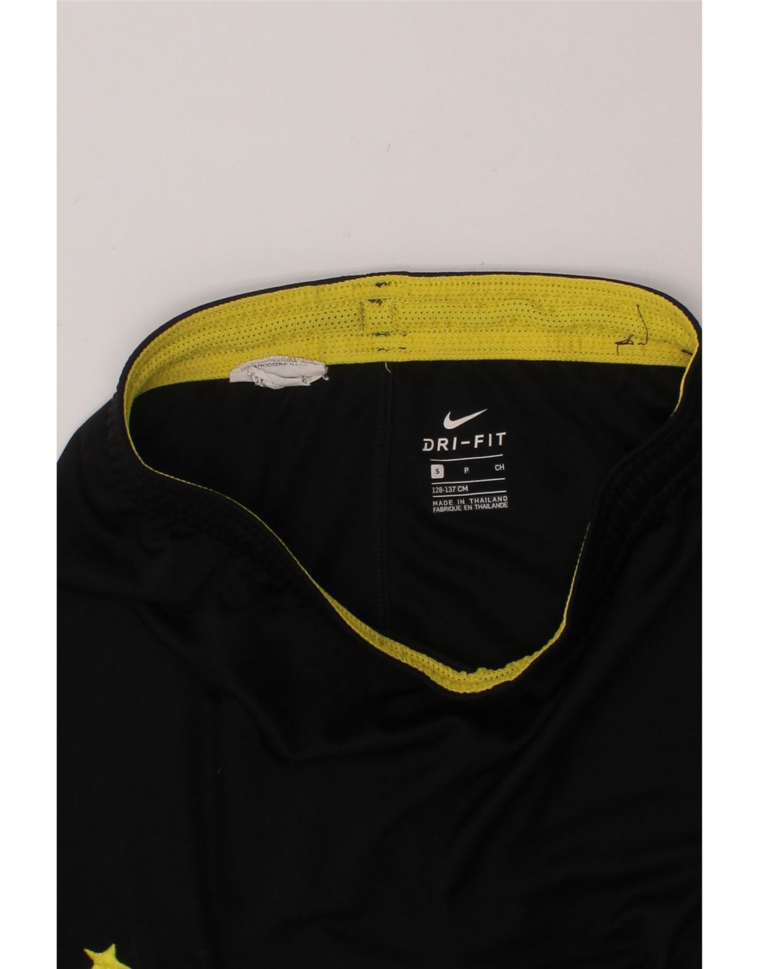 NIKE Boys Dri Fit Sport Shorts 8-9 Years Small Black Vintage Nike and Second-Hand Nike from Messina Hembry 