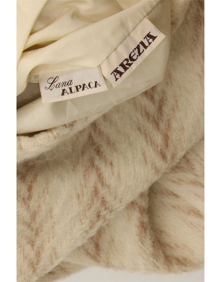 Женский дафлкот оверсайз Arezia UK 20 2XL, бежевый, с узором «в ёлочку», шерсть