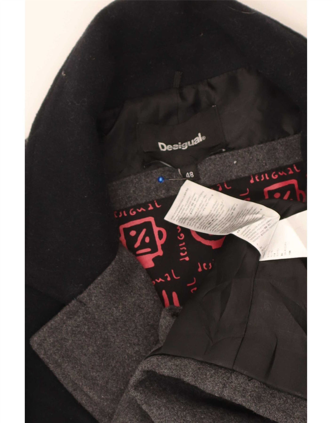 Мужское пальто Desigual IT 48 средне-серое, полиэстер с цветными блоками