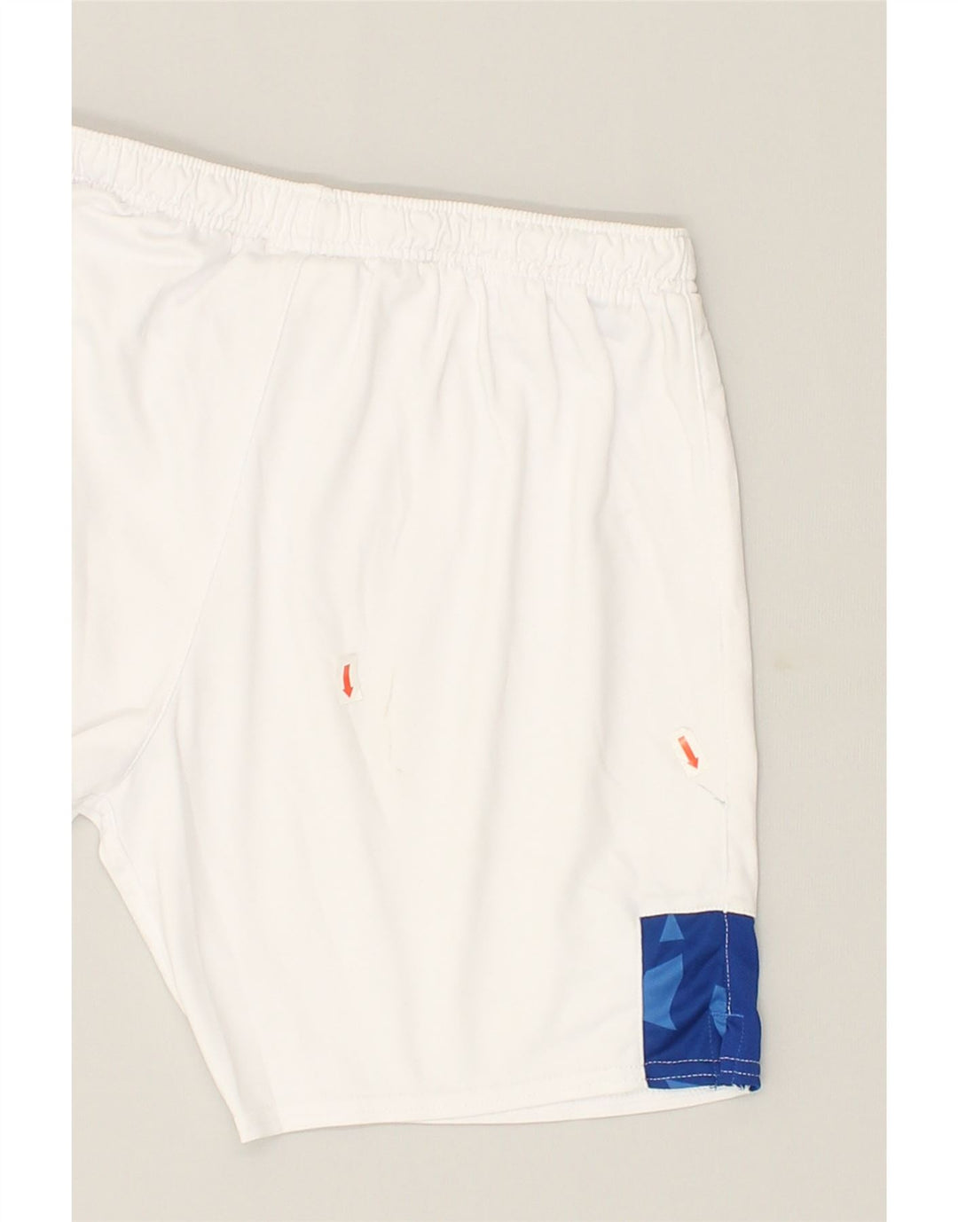 UMBRO Boys Graphic Sport Shorts 12-13 Years XL White Polyester | Vintage Umbro | Thrift | Second-Hand Umbro | Used Clothing | Messina Hembry 