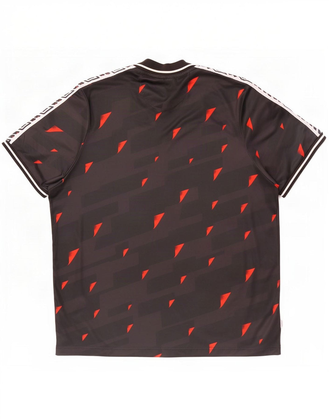 Мужская футболка с рисунком Umbro, верх 2XL, черная, полиэстер с геометрическим рисунком