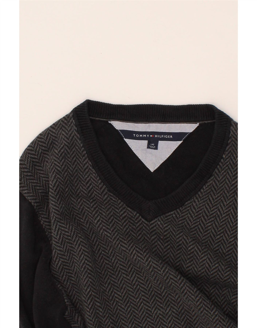 TOMMY HILFIGER Mens V-Neck Jumper Sweater Large Grey Herringbone Cotton Vintage Tommy Hilfiger and Second-Hand Tommy Hilfiger from Messina Hembry 