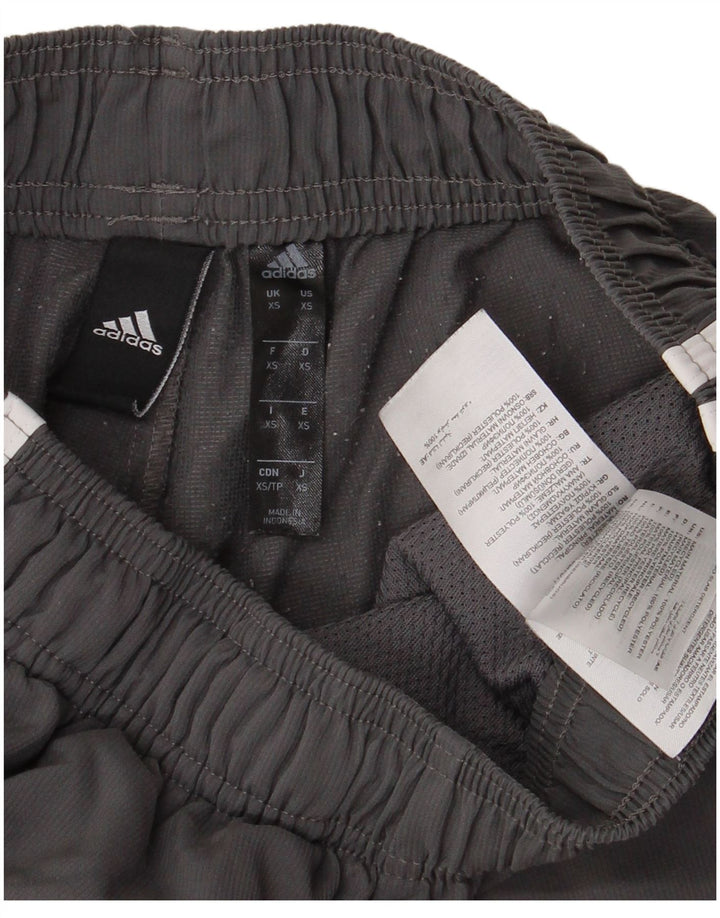 Спортивные шорты ADIDAS для мальчиков 9–10 лет XS, серый полиэстер