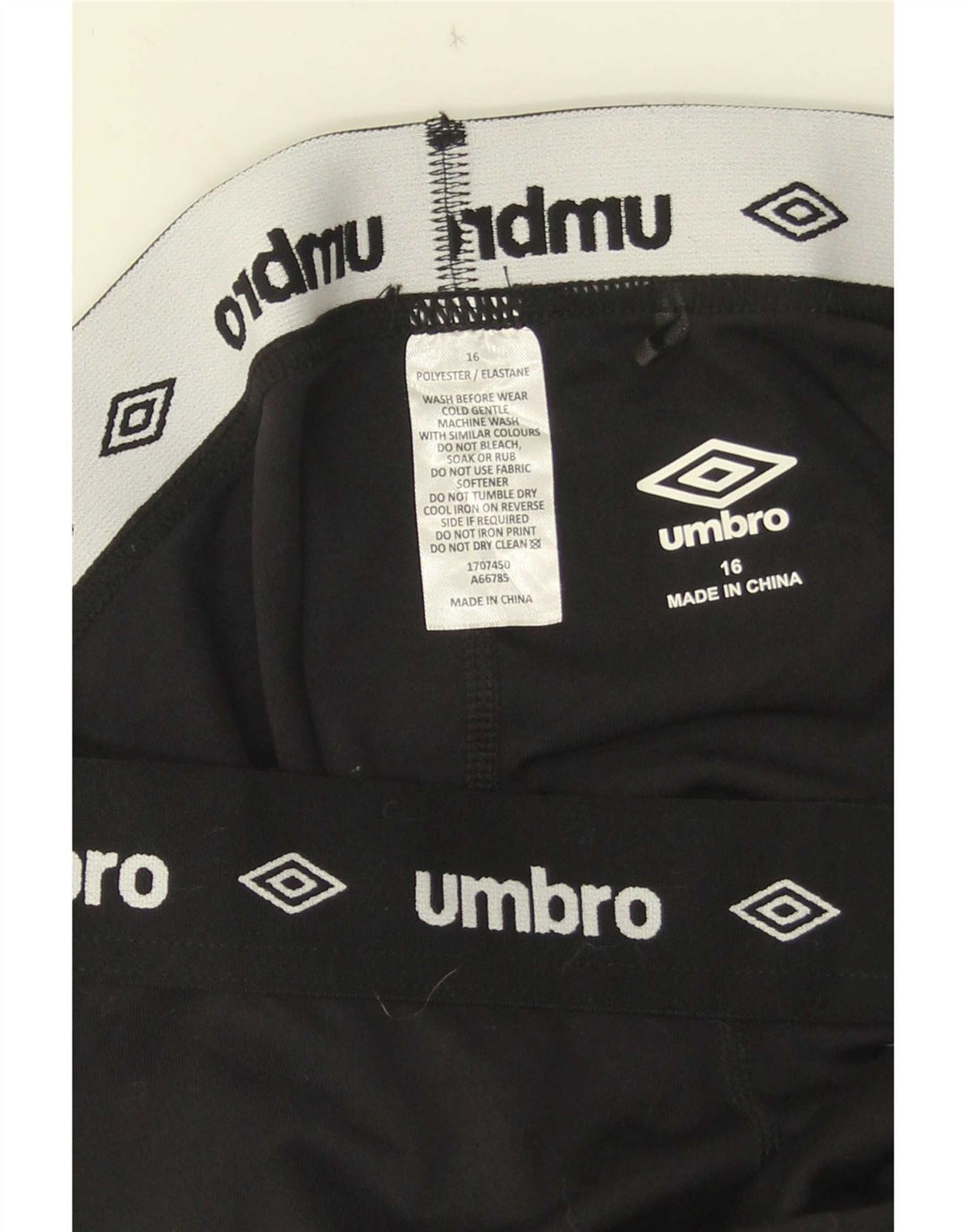 Леггинсы Umbro для девочек 15-16 лет W26, черный полиэстер