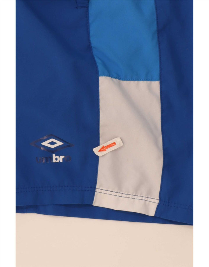 Umbro Мужские спортивные шорты среднего синего цвета с цветными блоками