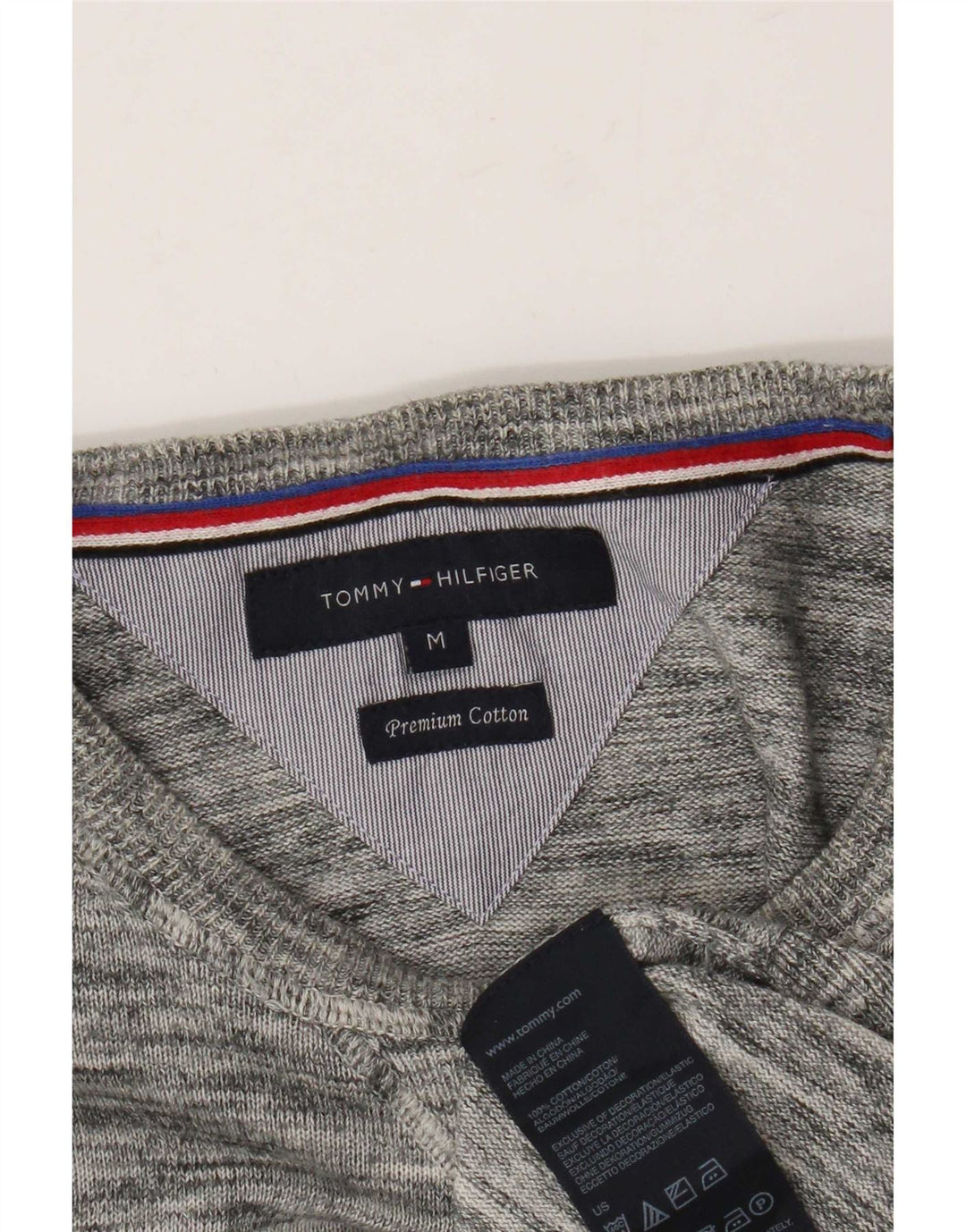 Мужской джемпер с вырезом лодочкой Tommy Hilfiger, хлопковый свитер среднего серого цвета с крапинками